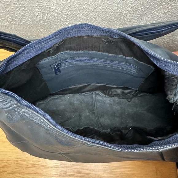 Vintage Leather Hobo Bag in Navy Blue - Picture 6 of 12